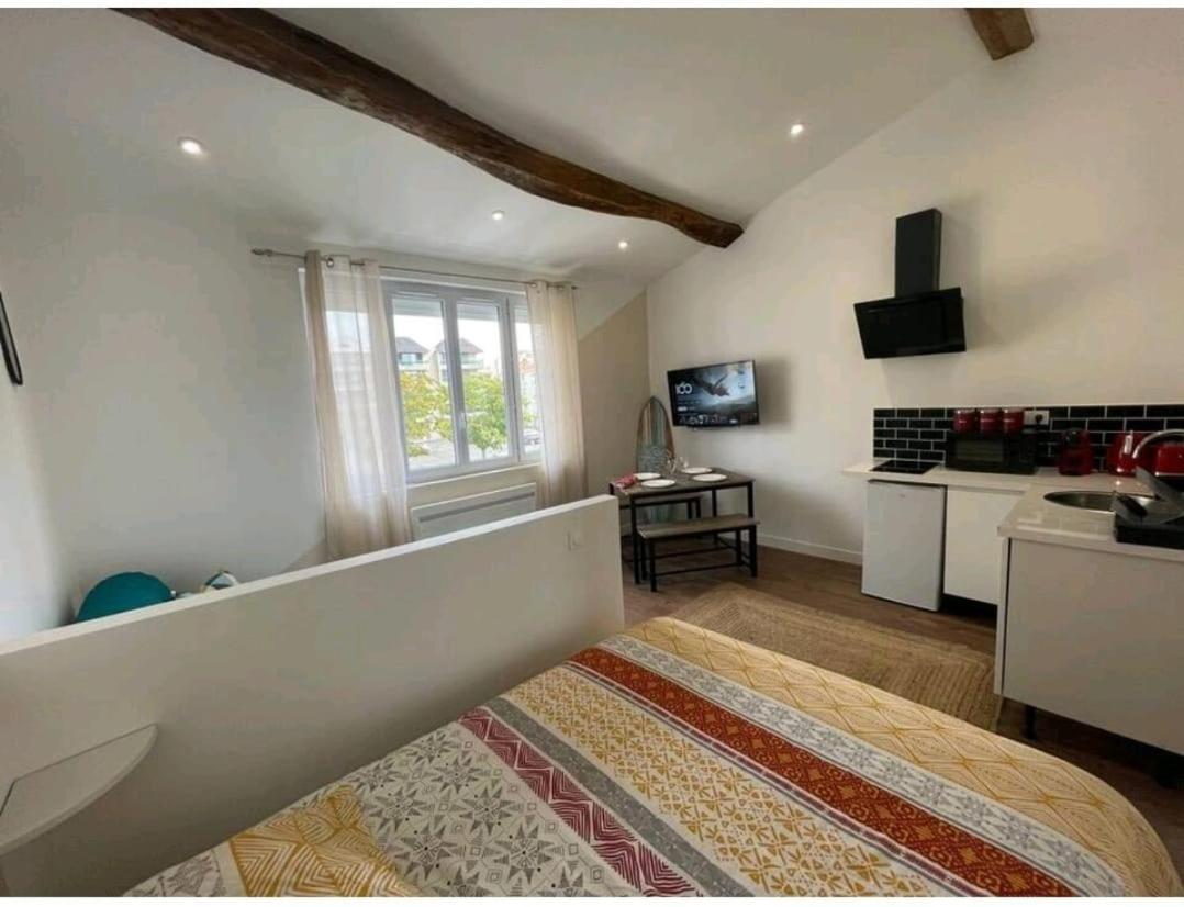 The California Dream - Hyper-Centre - 2Mn Gare Sncf - Wifi Netflix Gratuit Apartment Niort Luaran gambar